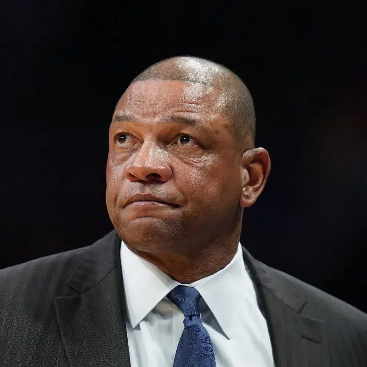 里弗斯当选最佳教练,费城人跻身季后赛 里弗斯当选最佳教练,费城人跻身季后赛