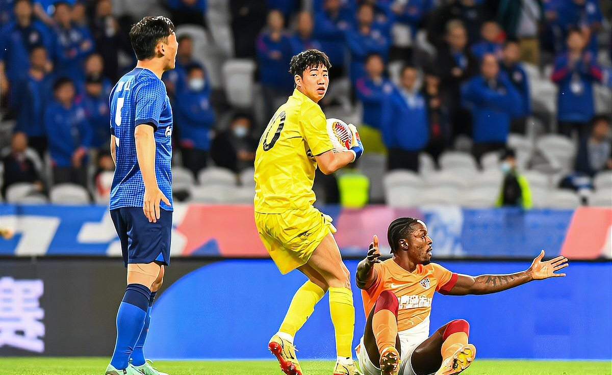 上海申花继续豪取连胜,球队状态火热、刷新纪录的简单介绍 上海申花继续豪取连胜,球队状态火热、刷新纪录的简单介绍