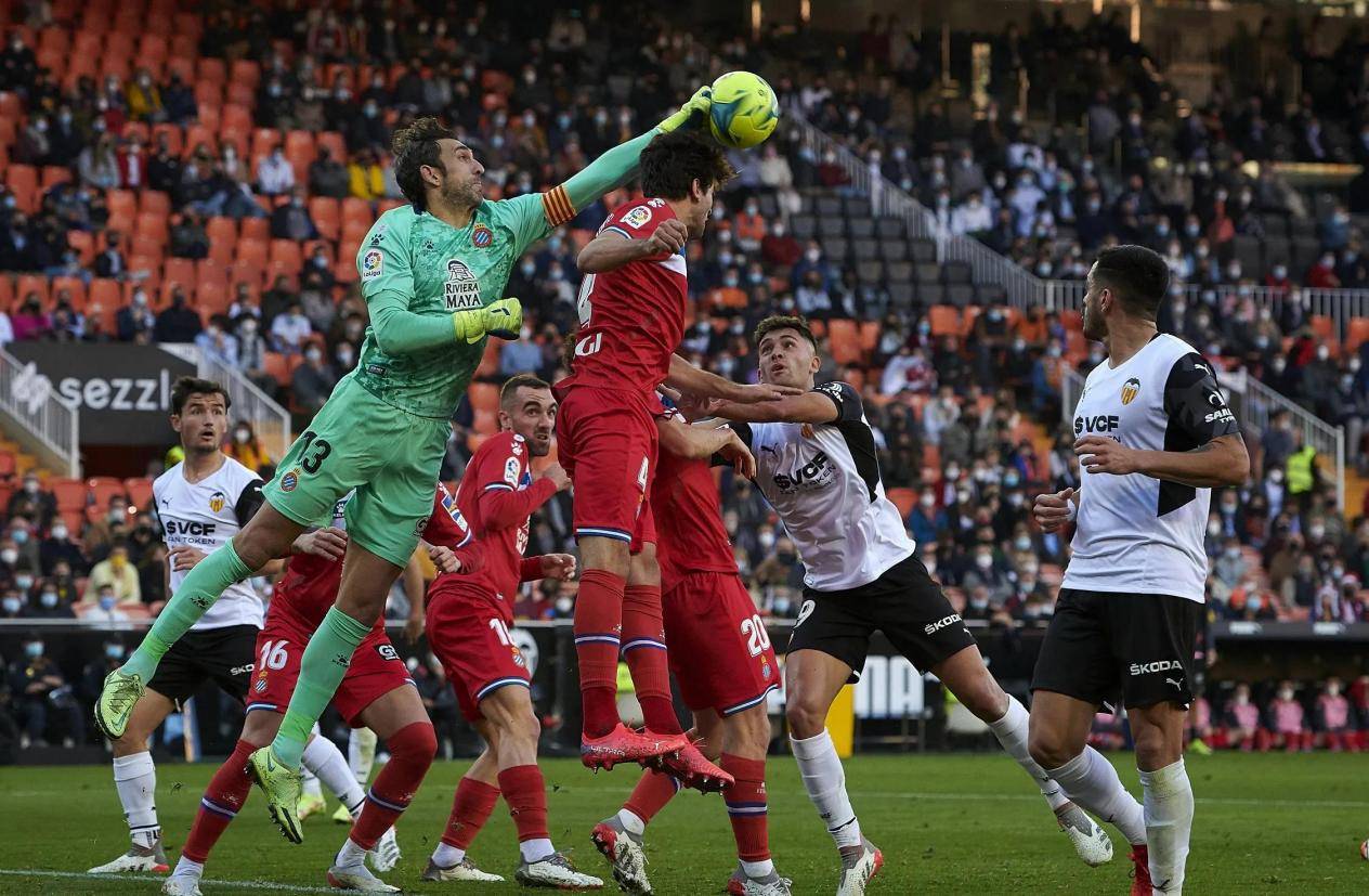 开云体育官网-奥萨苏纳客场击败对手,表现出色