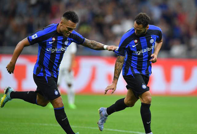 开云体育-切尔西后防线稳固，阻止对手得分