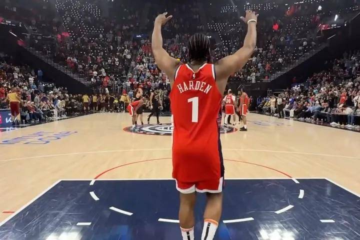 关于快船成功补强——莱纳德盼望队友更多支援球队夺冠的信息 关于快船成功补强——莱纳德盼望队友更多支援球队夺冠的信息