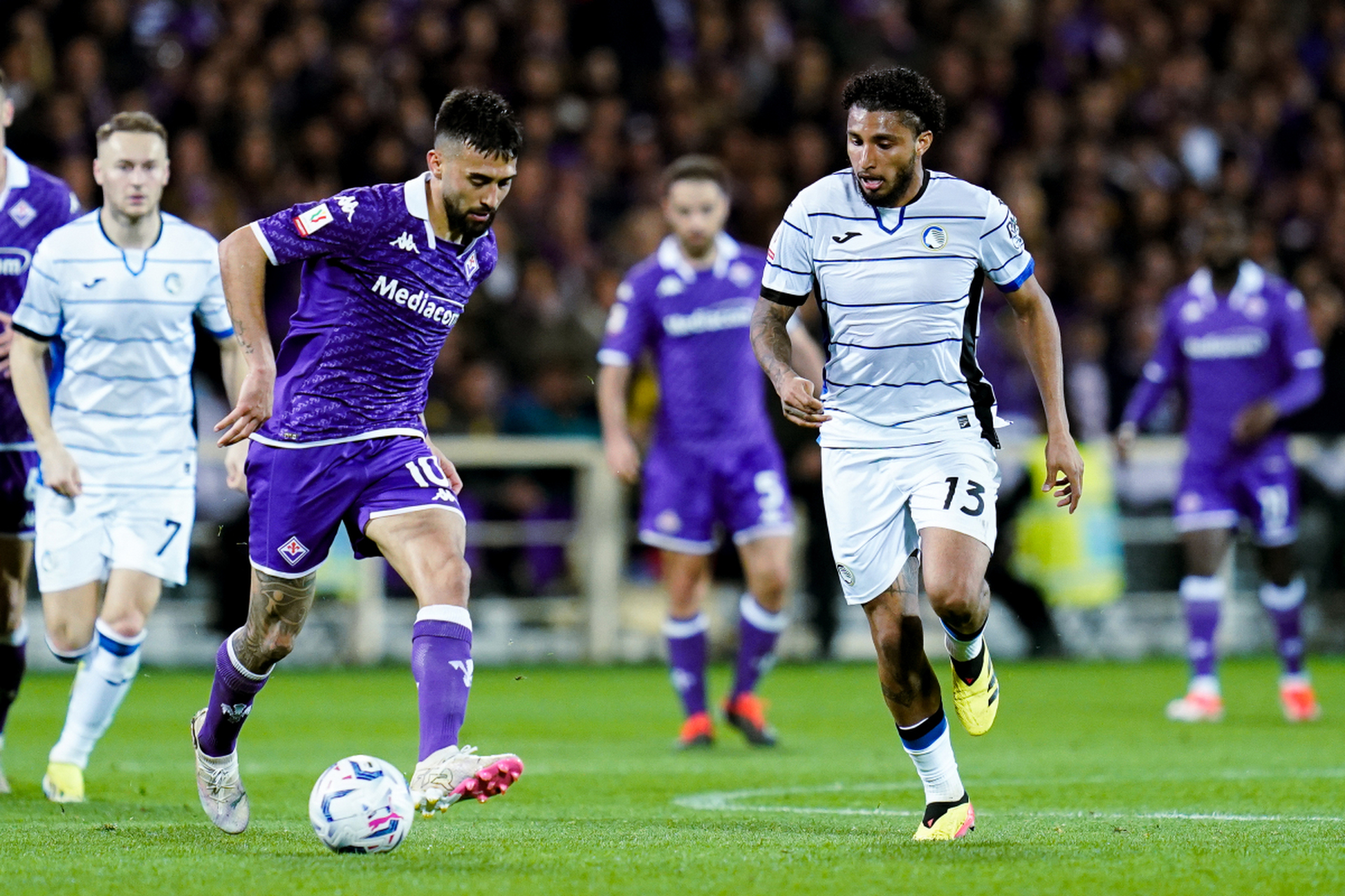 开云体育-格拉纳达客场逆转，击败西班牙人