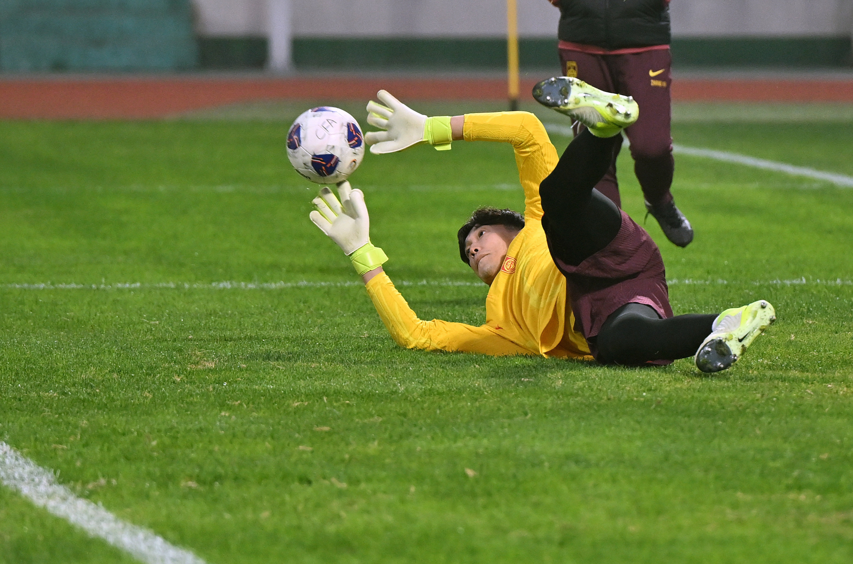 国足备战训练有模有样,备战力求完美表现的简单介绍 国足备战训练有模有样,备战力求完美表现的简单介绍