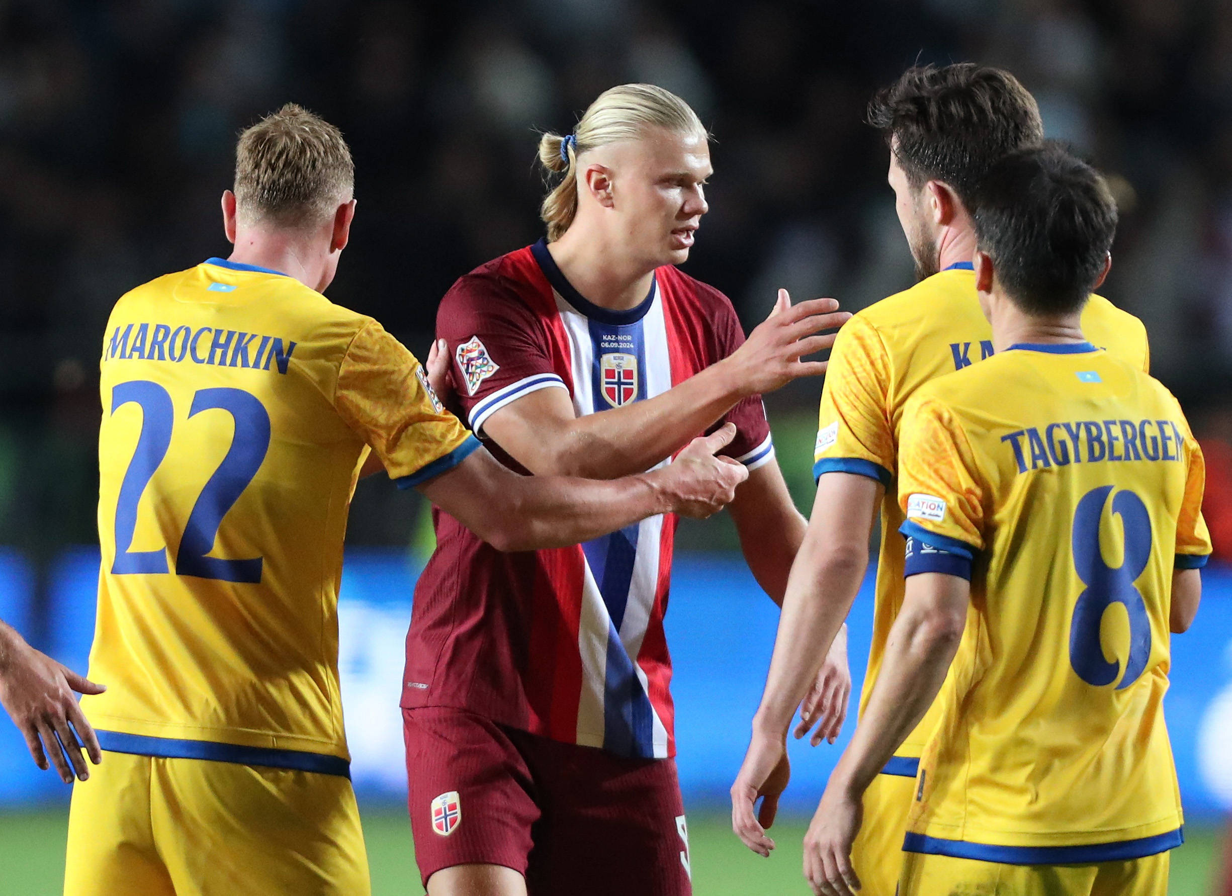 关于荷兰队惨败挪威,欧预赛前景黯淡的信息 关于荷兰队惨败挪威,欧预赛前景黯淡的信息