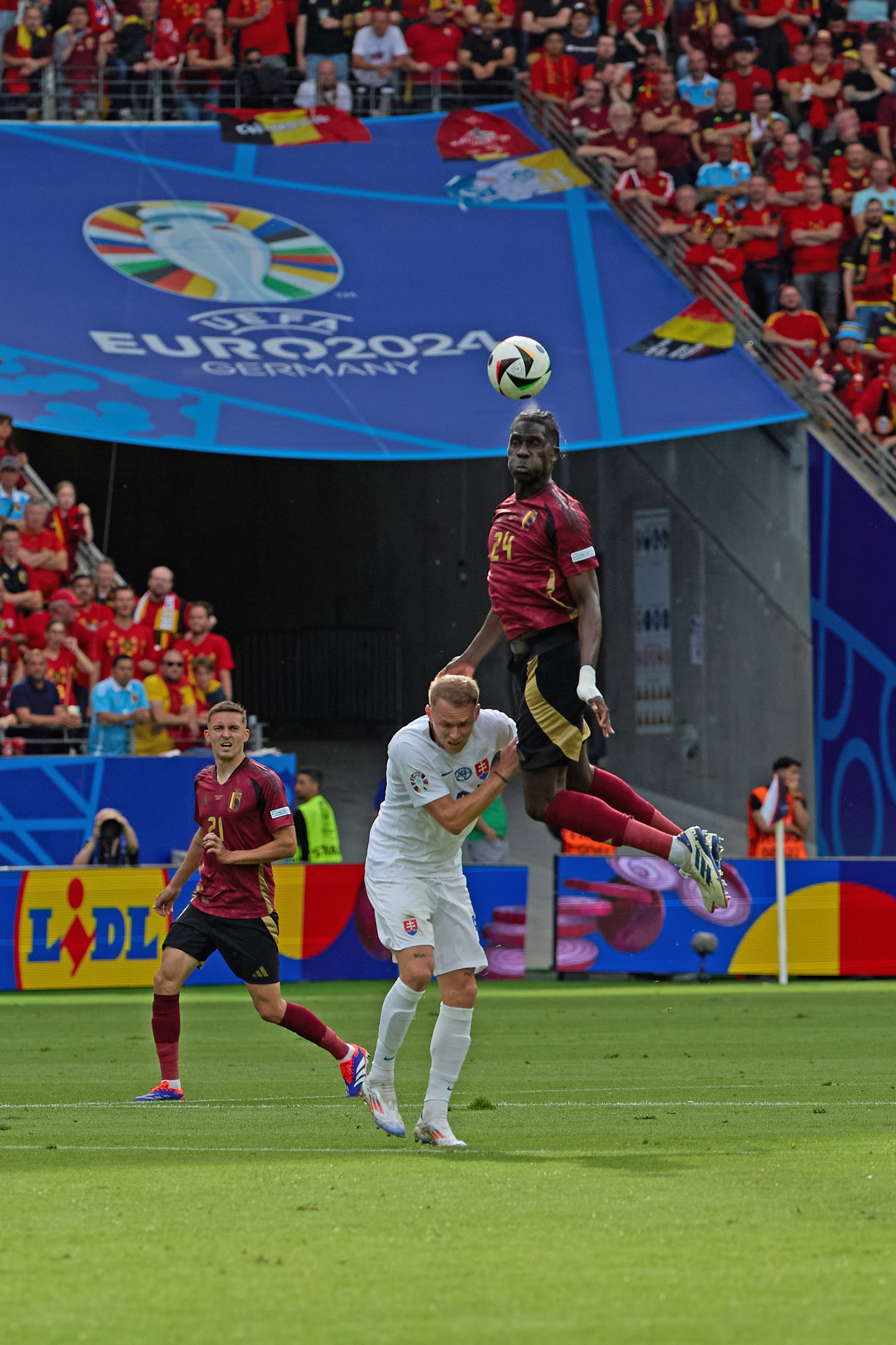 关于希腊队不敌斯洛伐克,欧国联淘汰首轮告负的信息 关于希腊队不敌斯洛伐克,欧国联淘汰首轮告负的信息