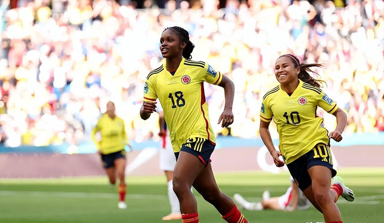 足球比赛中,女子团队实力不容忽视 足球比赛中,女子团队实力不容忽视