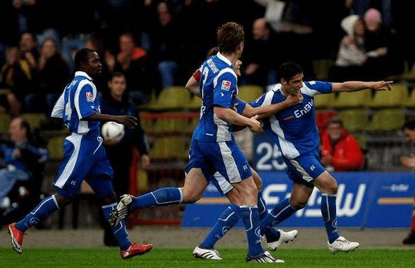 关于沙尔克遭遇瓶颈期,球队寻求突破的信息 关于沙尔克遭遇瓶颈期,球队寻求突破的信息