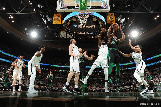 尼斯主场惊险逆转,赢得令人瞩目胜利 尼斯主场惊险逆转,赢得令人瞩目胜利