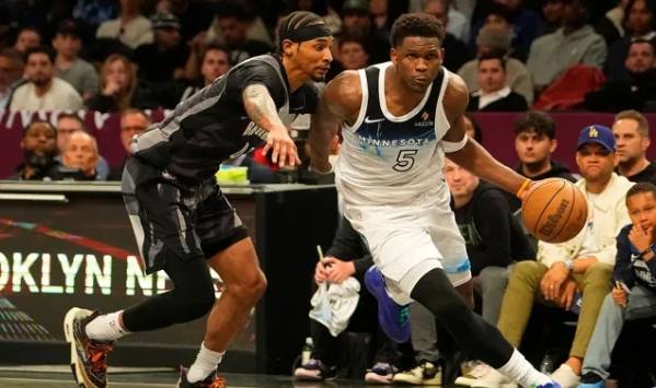 开云体育-包含篮网队成功锁定季后赛资格，展现团队实力的词条