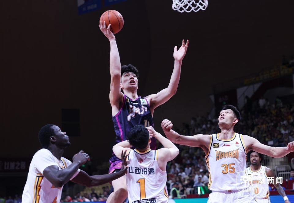 开云体育中国-首轮胜利喜人，浙江男篮赢得首胜