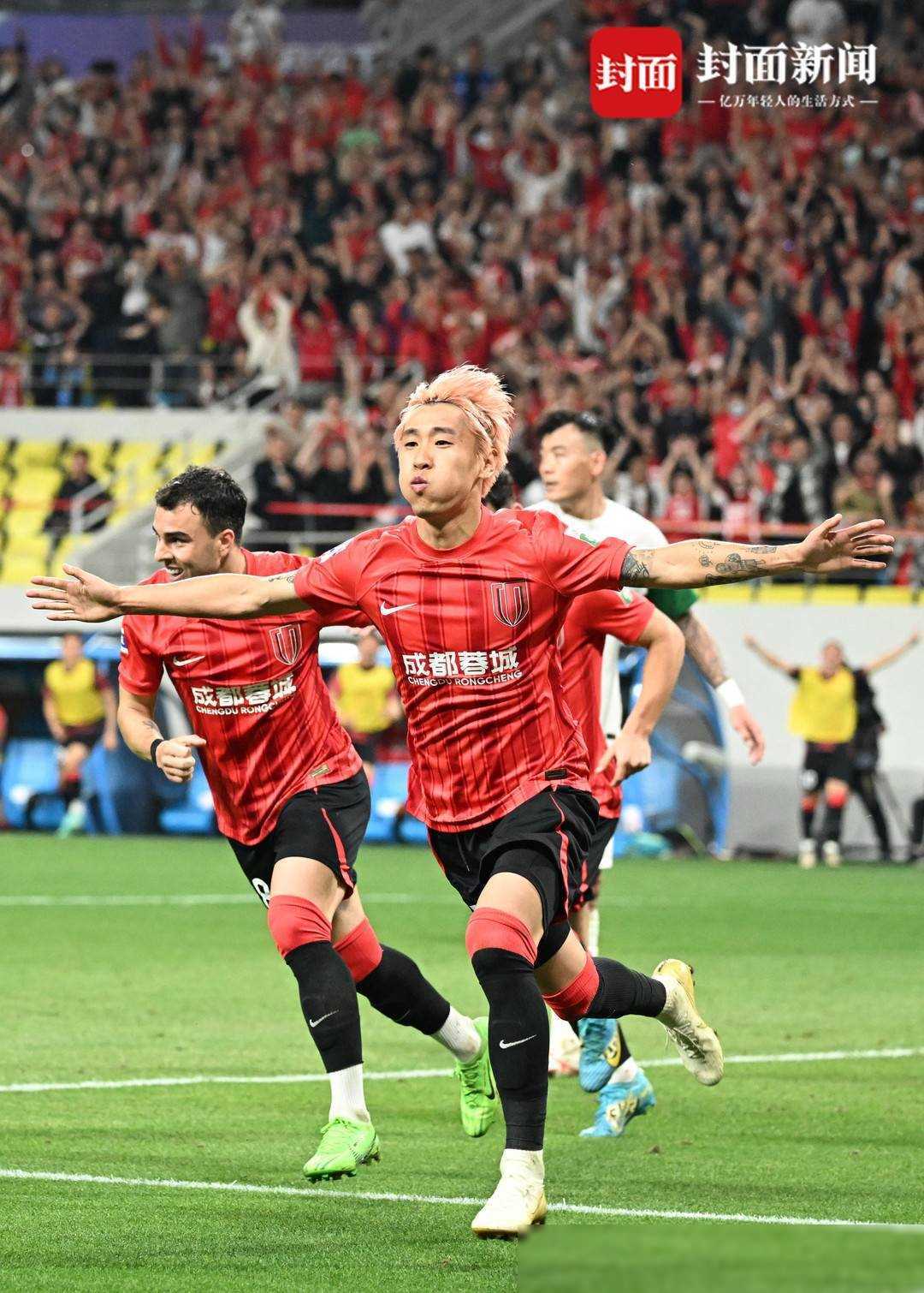 开云体育平台APP-内援球员表现抢眼，为球队获取胜利贡献巨大