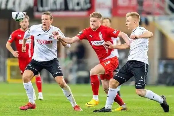 关于汉堡队在德国联赛中迎来胜利,排名稳步提升的信息 关于汉堡队在德国联赛中迎来胜利,排名稳步提升的信息