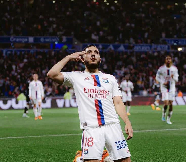 开云体育中国-里昂中卫表现稳定，球队防守屡屡建功的简单介绍