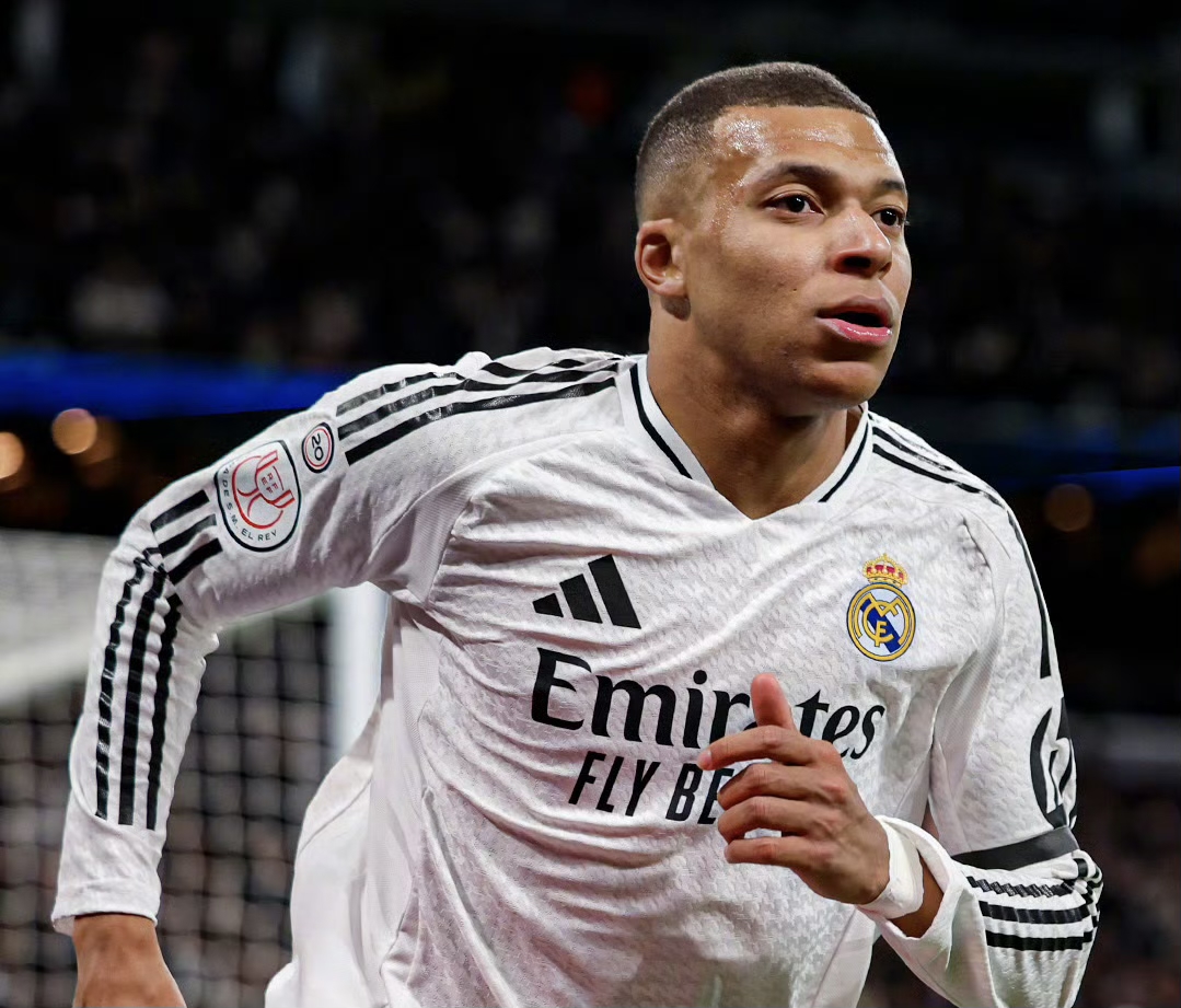 开云体育官网-皇马中场大将表态未来，愿长留队内的简单介绍