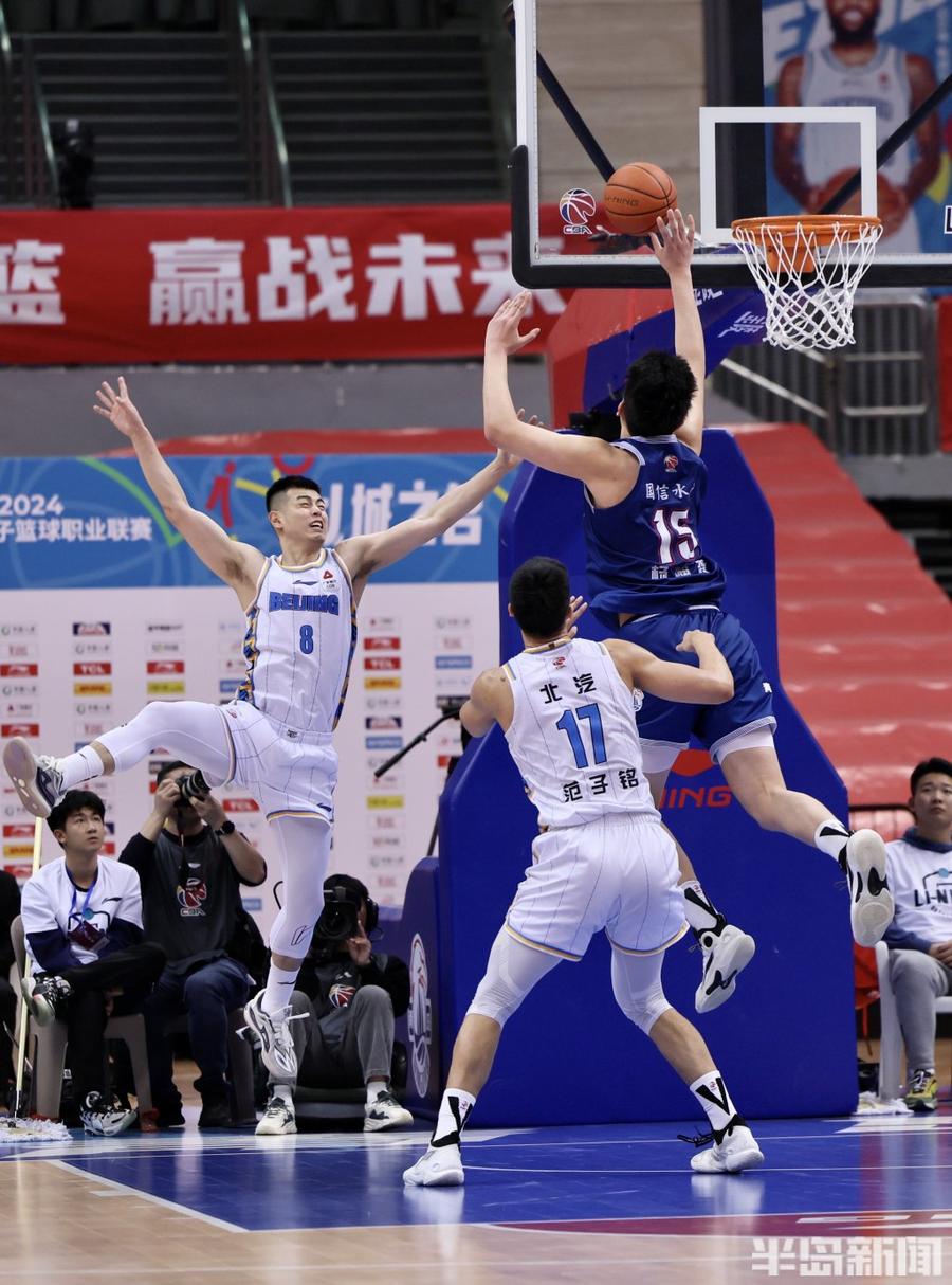 青岛队客场不敌山东,遗憾失利 青岛队客场不敌山东,遗憾失利