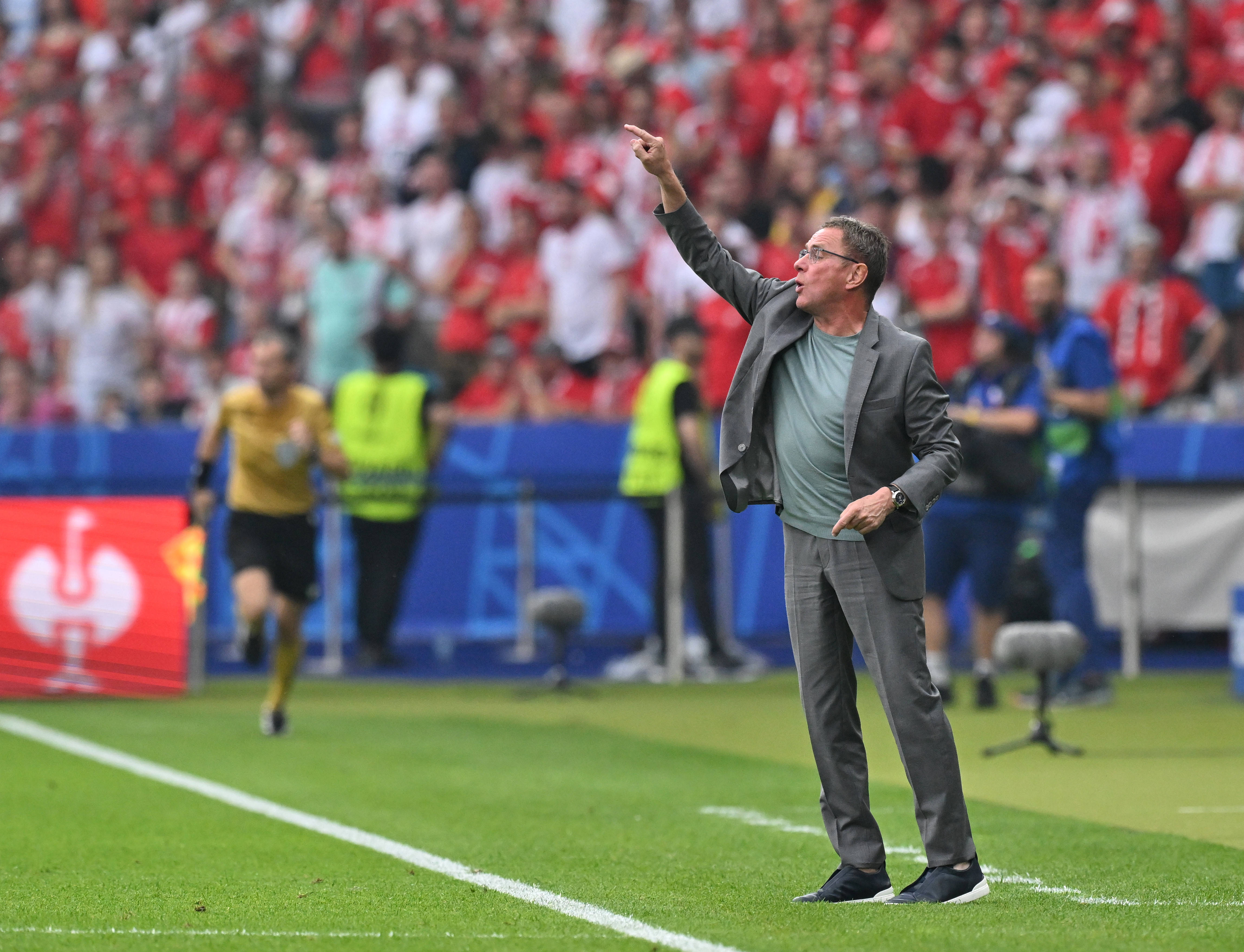 开云下载-关于法国大胜芬兰，小组头名实力稳固的信息