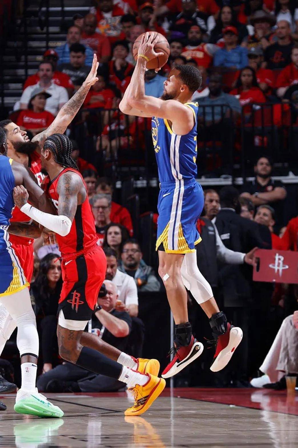 热火击溃猛龙!巴特勒高效表现带队胜出 热火击溃猛龙!巴特勒高效表现带队胜出