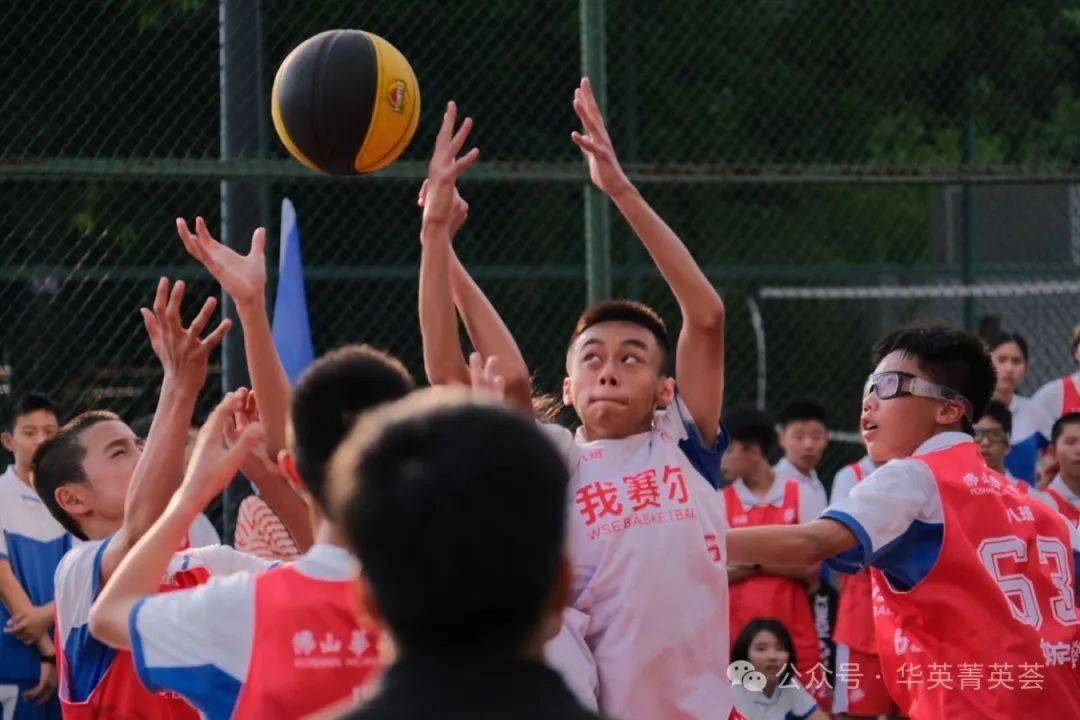 开云体育下载-运动员们团结一心，决战赛场的简单介绍