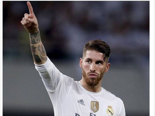 比达尔主罚任意球破门,球队稳操胜券 比达尔主罚任意球破门,球队稳操胜券