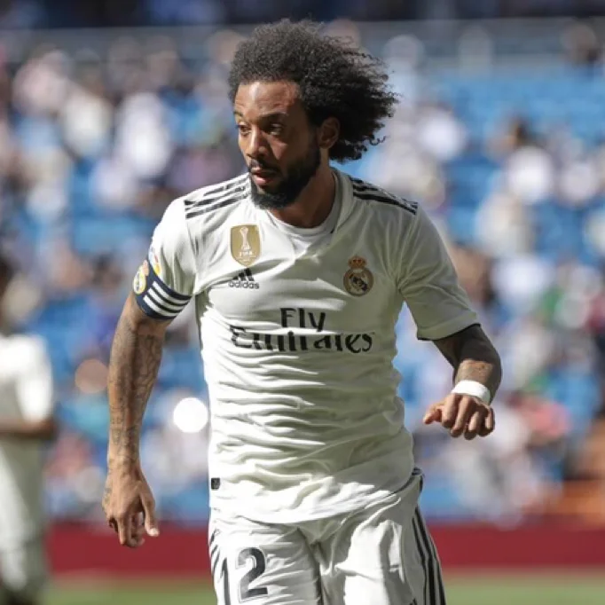 巴黎前锋伤愈归队,球队实力再添一笔的简单介绍 巴黎前锋伤愈归队,球队实力再添一笔的简单介绍