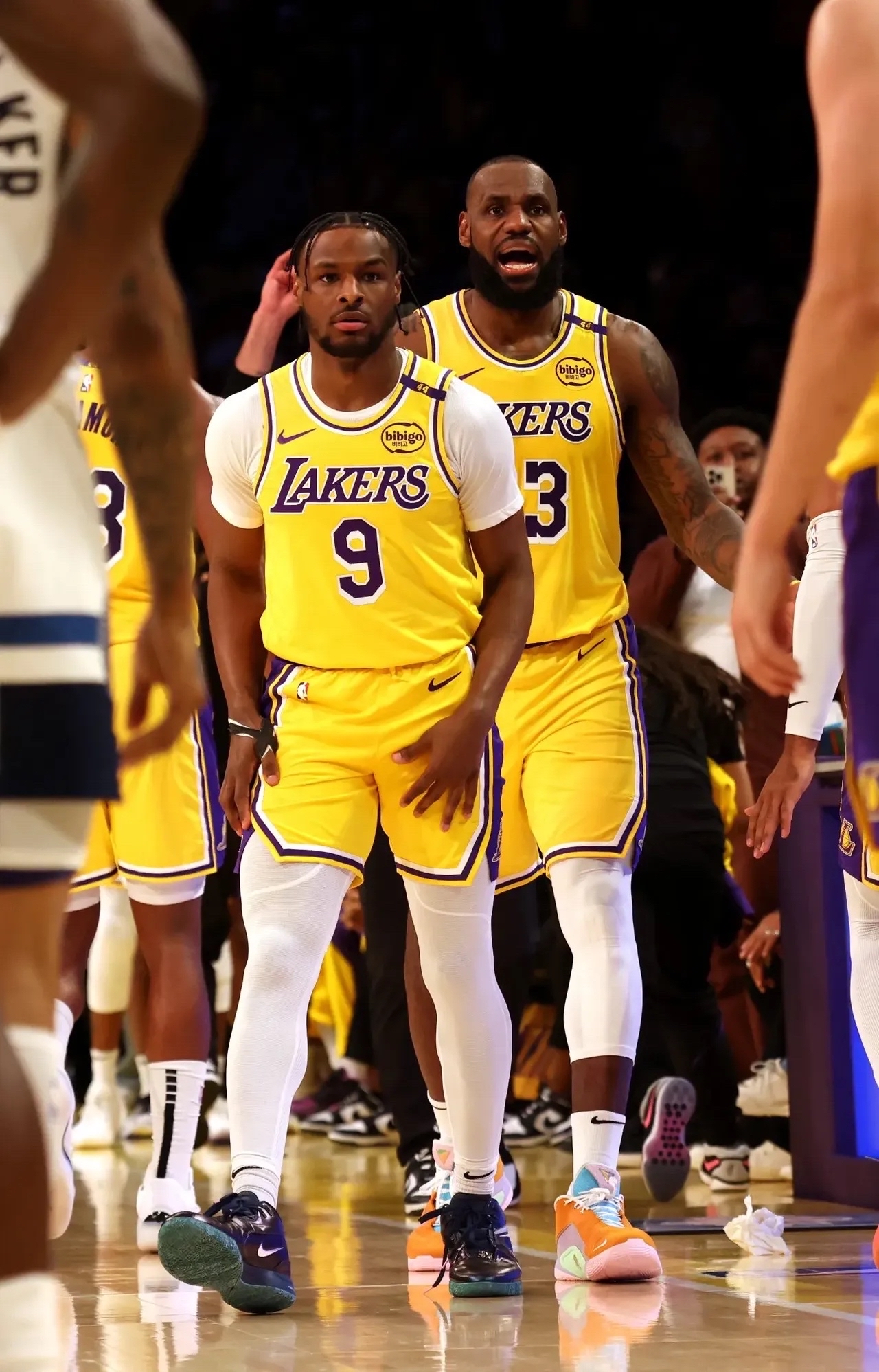 开云APP-湖人客场大胜国王,詹皇全场最高篮板