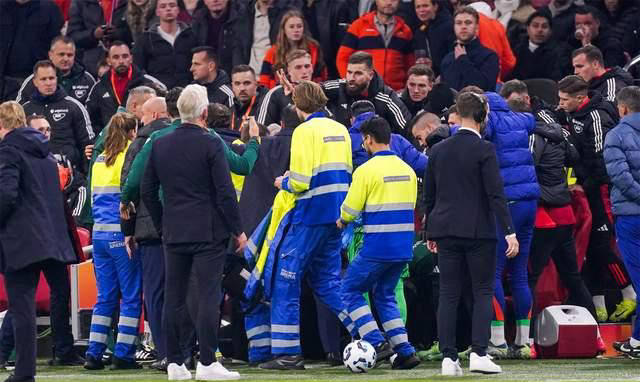 包含荷兰备战与匈牙利的欧预赛大战即将展开的词条 包含荷兰备战与匈牙利的欧预赛大战即将展开的词条