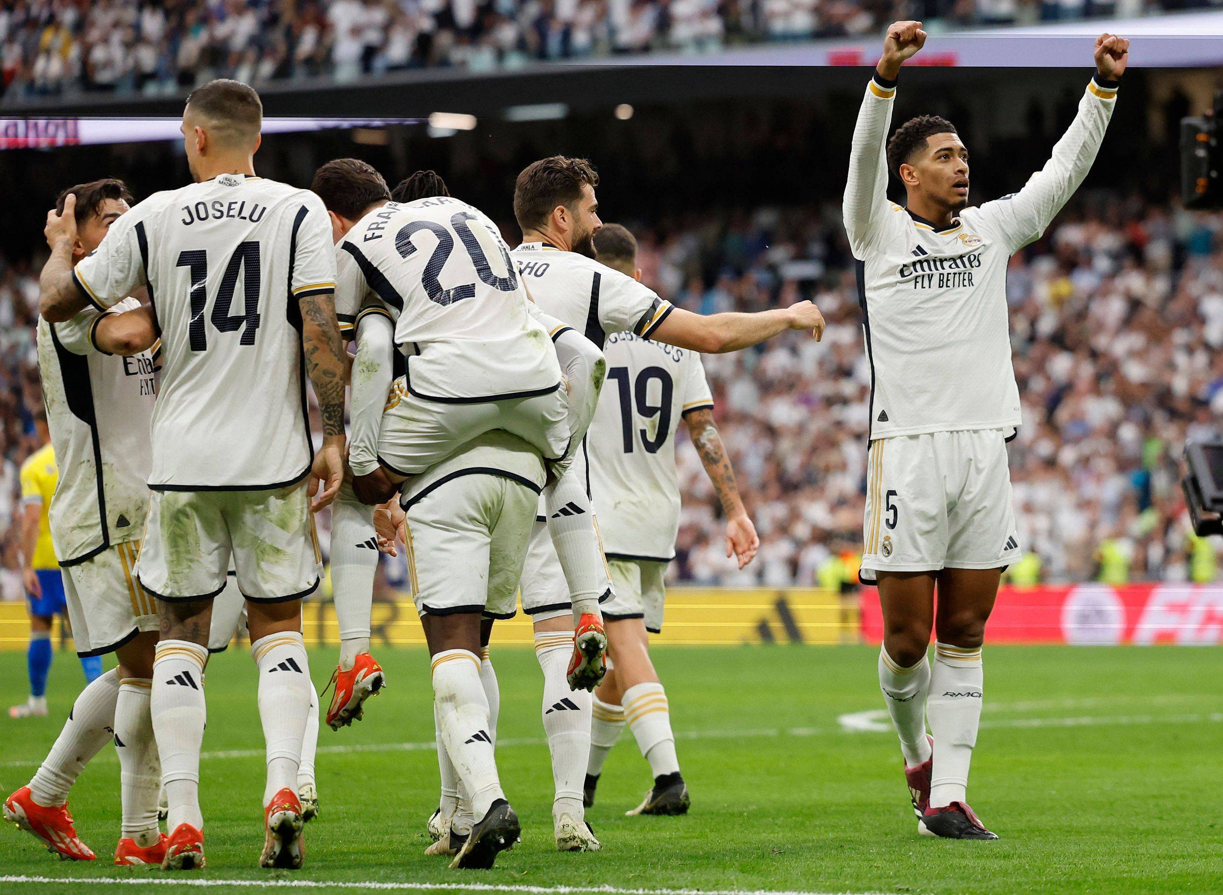 刚刚欧冠:湖人夺冠皇马,出线形势明朗 刚刚欧冠:湖人夺冠皇马,出线形势明朗