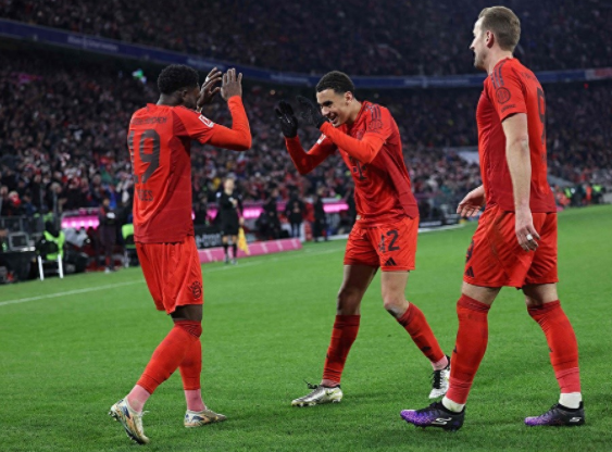 开云体育下载-拜仁慕尼黑逆转里昂：德甲强队晋级下一轮