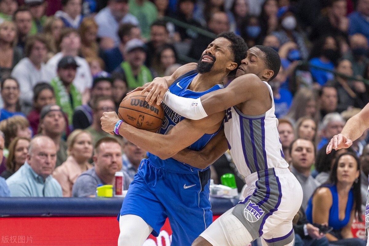 包含黄蜂擒下独行侠,实现赛季首胜的词条 包含黄蜂擒下独行侠,实现赛季首胜的词条