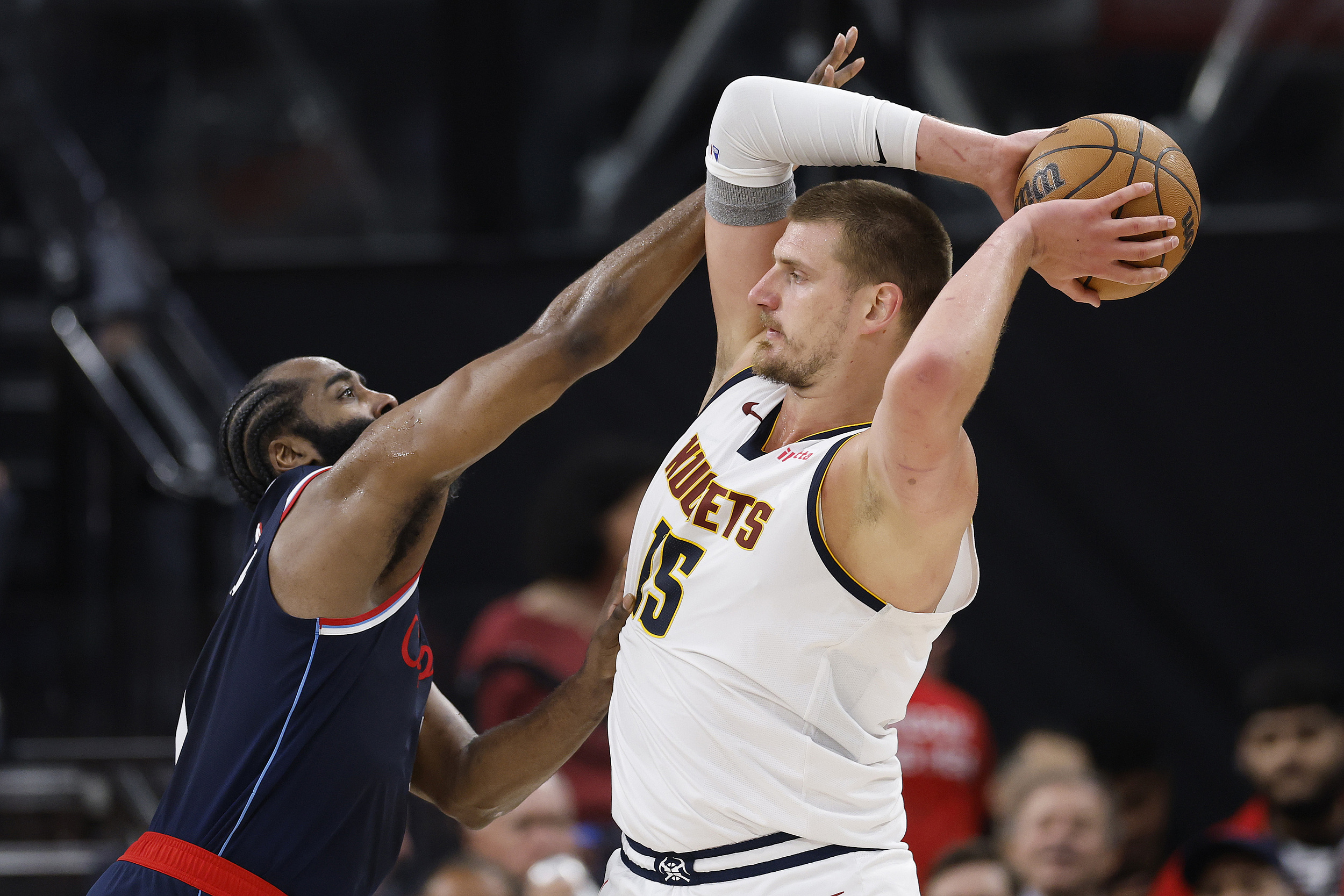 开云体育平台APP-快船在主场击败掘金，取得宝贵胜利的简单介绍