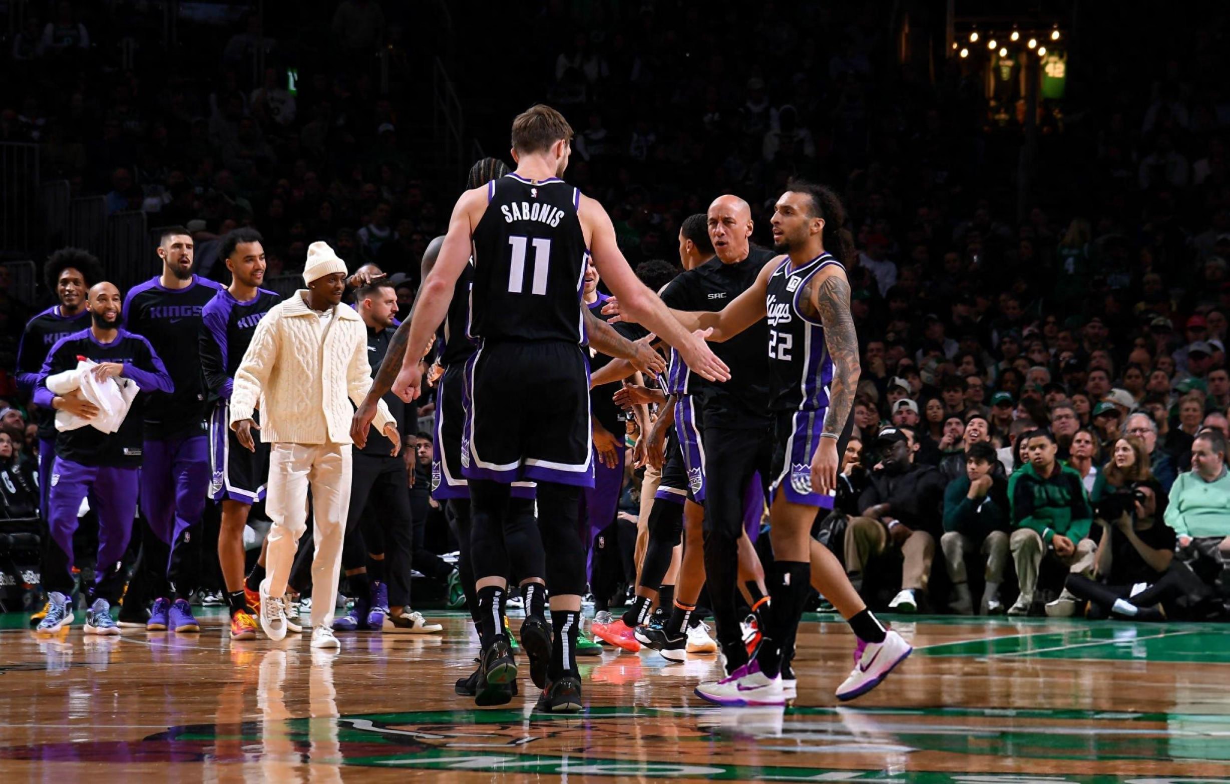 关于国王不敌爵士,戈贝尔篮板统治比赛的信息 关于国王不敌爵士,戈贝尔篮板统治比赛的信息