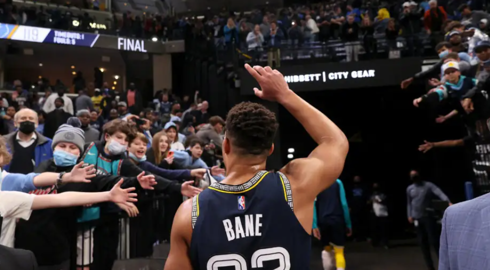 广东队轻取太阳,莫兰特扛起全队 广东队轻取太阳,莫兰特扛起全队