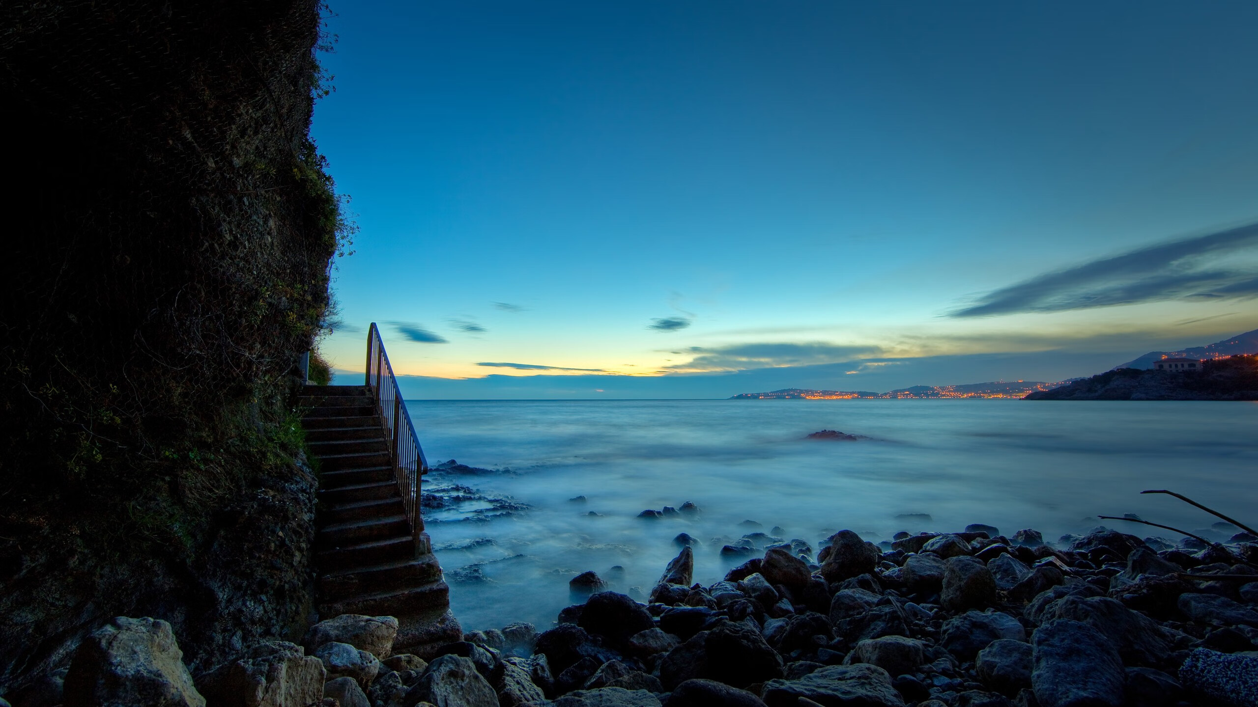 开云平台-神之右翼！姆巴佩独造3球，阿森纳末节连轰2球逆转巴萨