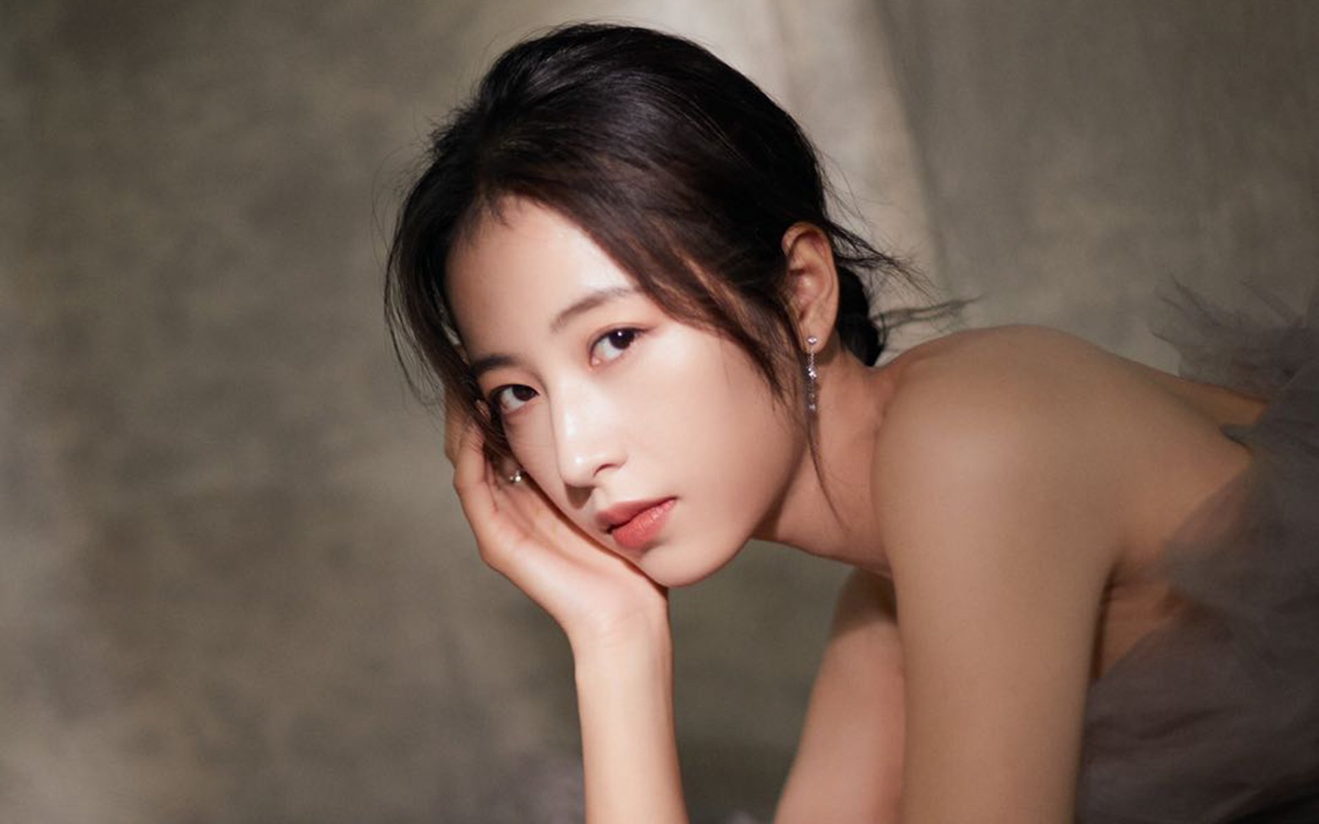 开云平台-跨界逆袭,新疆队的绝地反击与库里在F1赛道的控球艺术