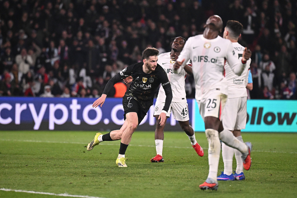 开云体育平台APP-德甲争冠战之夜，克瓦拉茨赫利亚打出生涯之夜