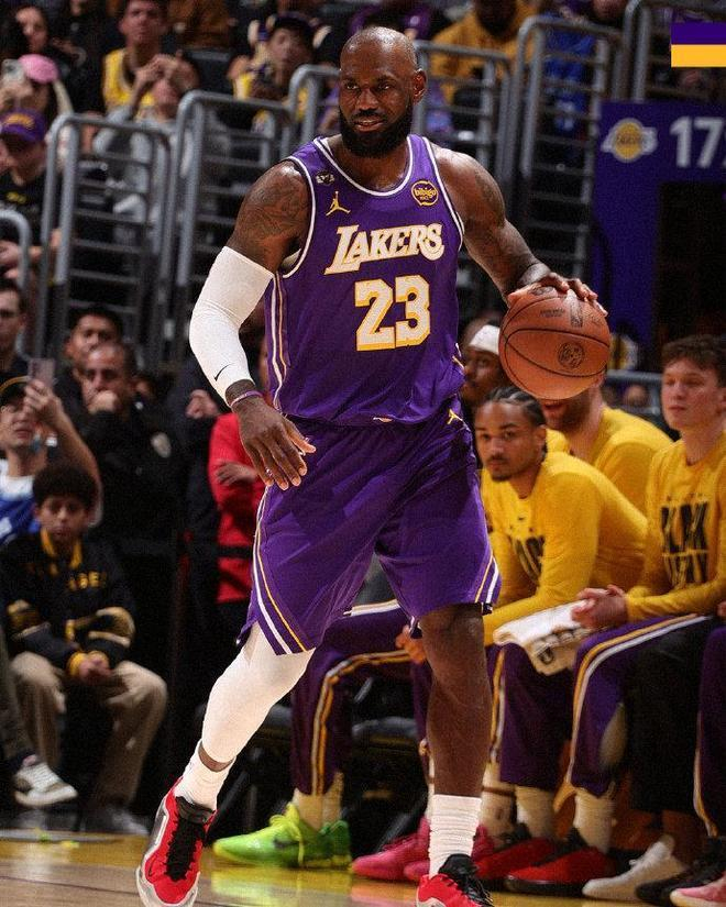 开云官网-骑士提前终结悬念湖人，詹姆斯舞台越大越强